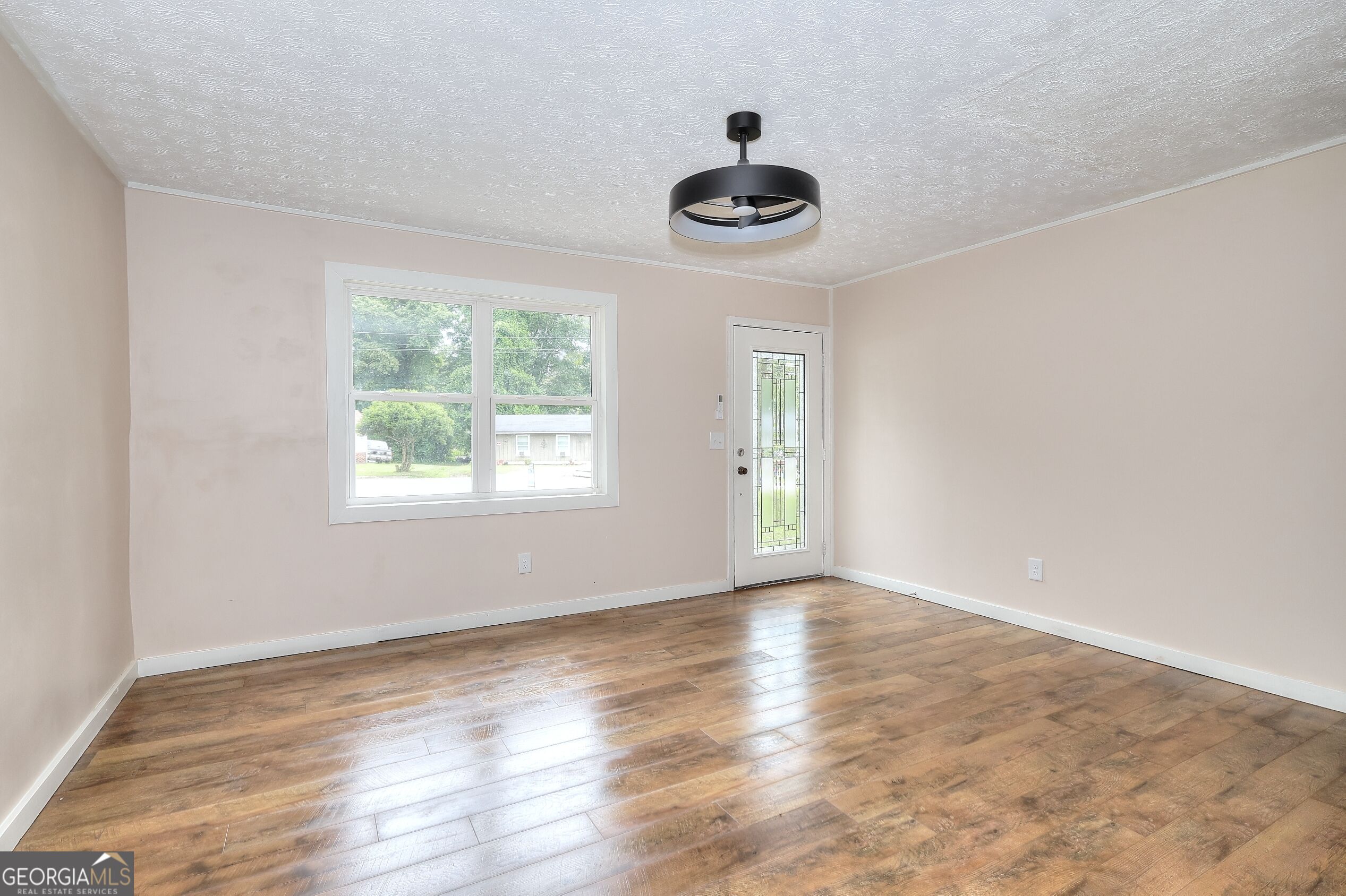 21 Duke Circle Property Photo 2