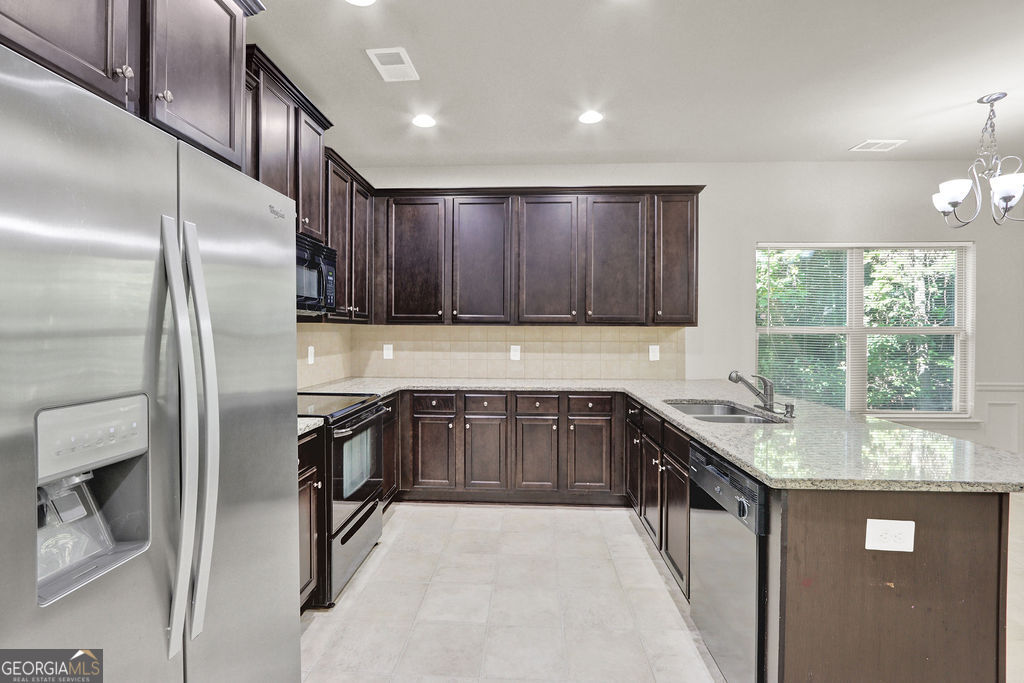 3416 Greyhawk Crossing Property Photo 14