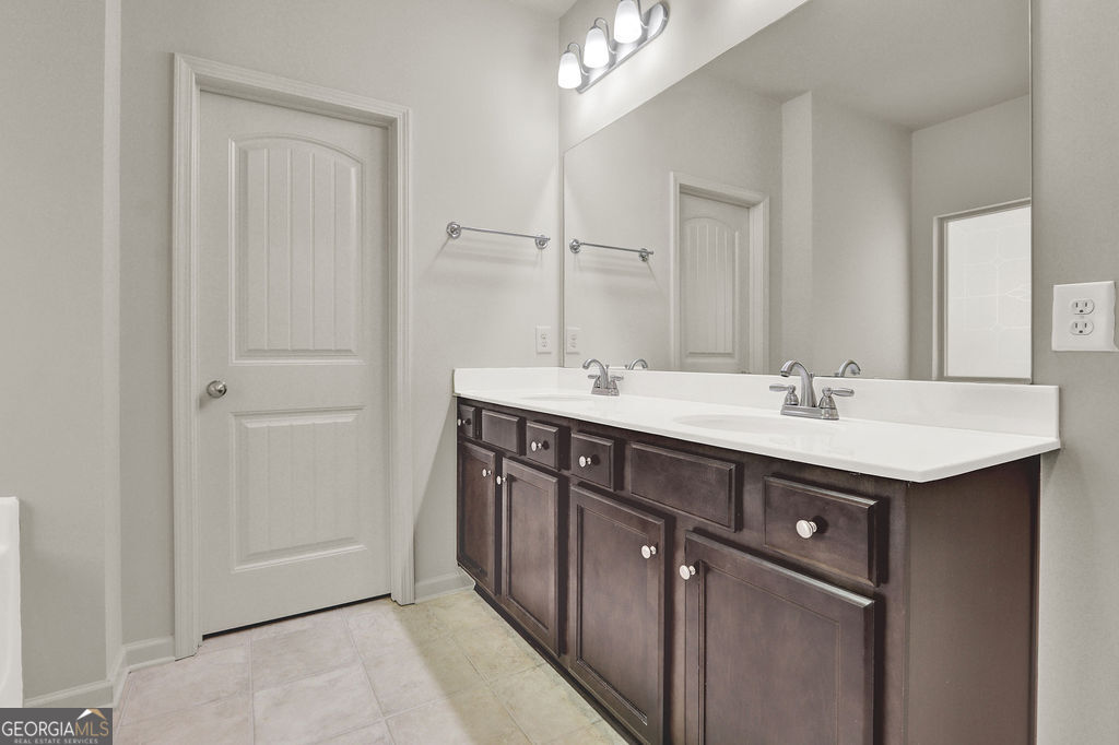 3416 Greyhawk Crossing Property Photo 21