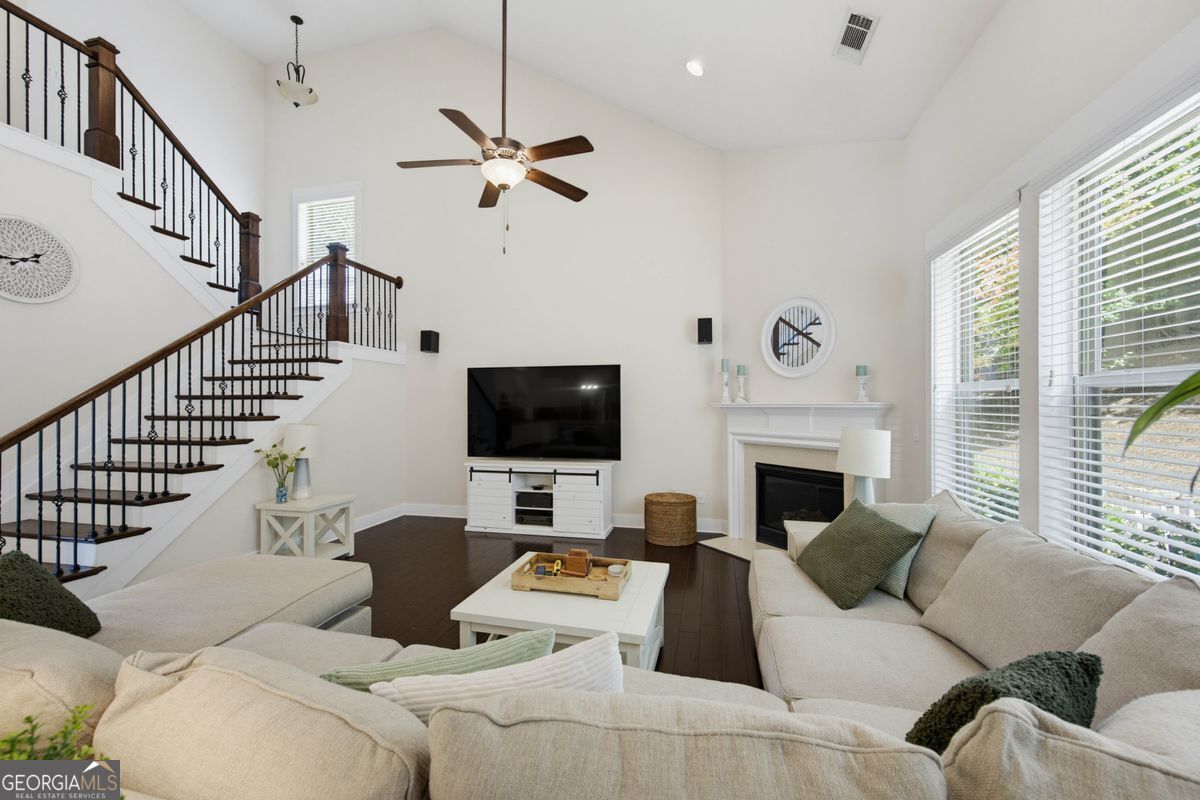 12269 Ferncreek Drive Property Photo 6