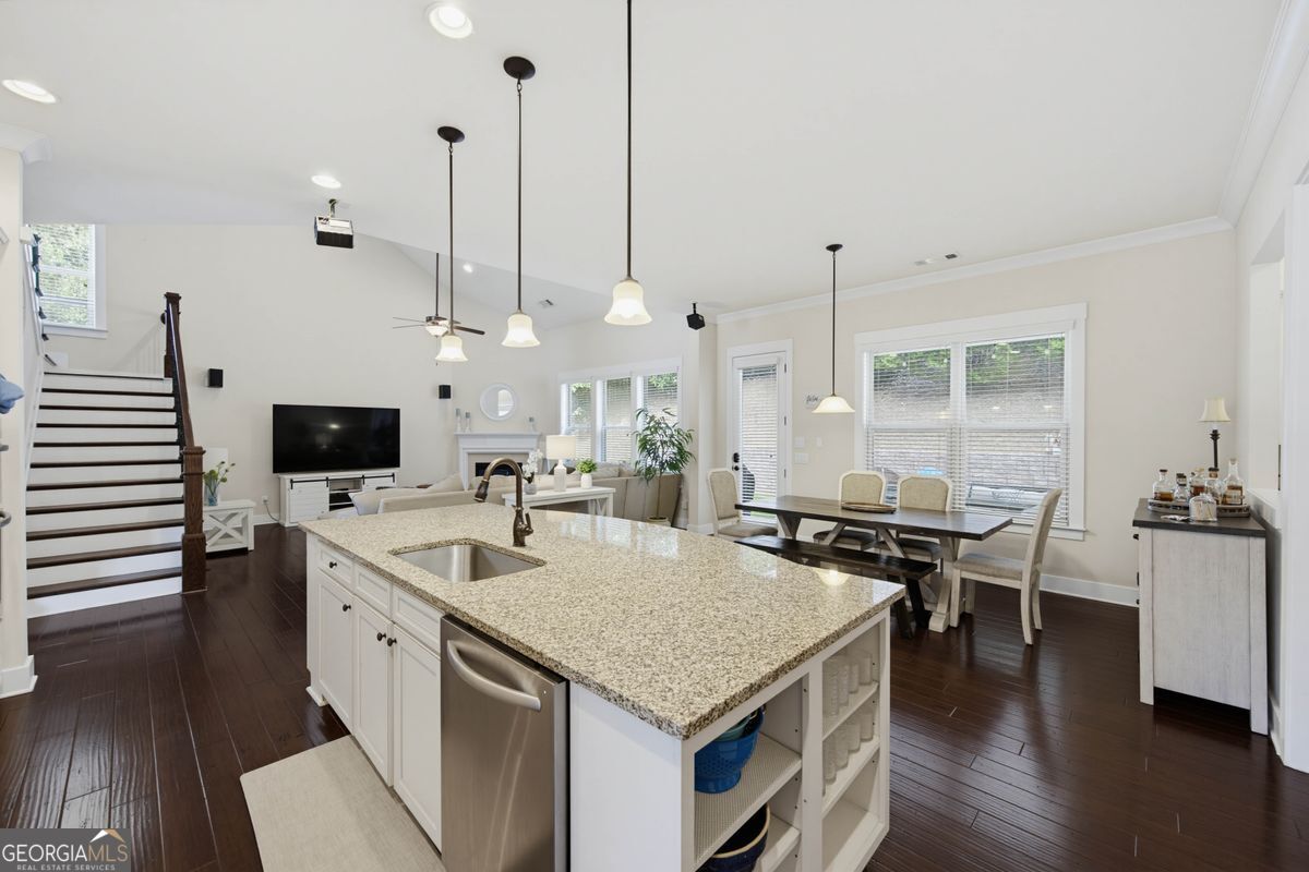 12269 Ferncreek Drive Property Photo 12