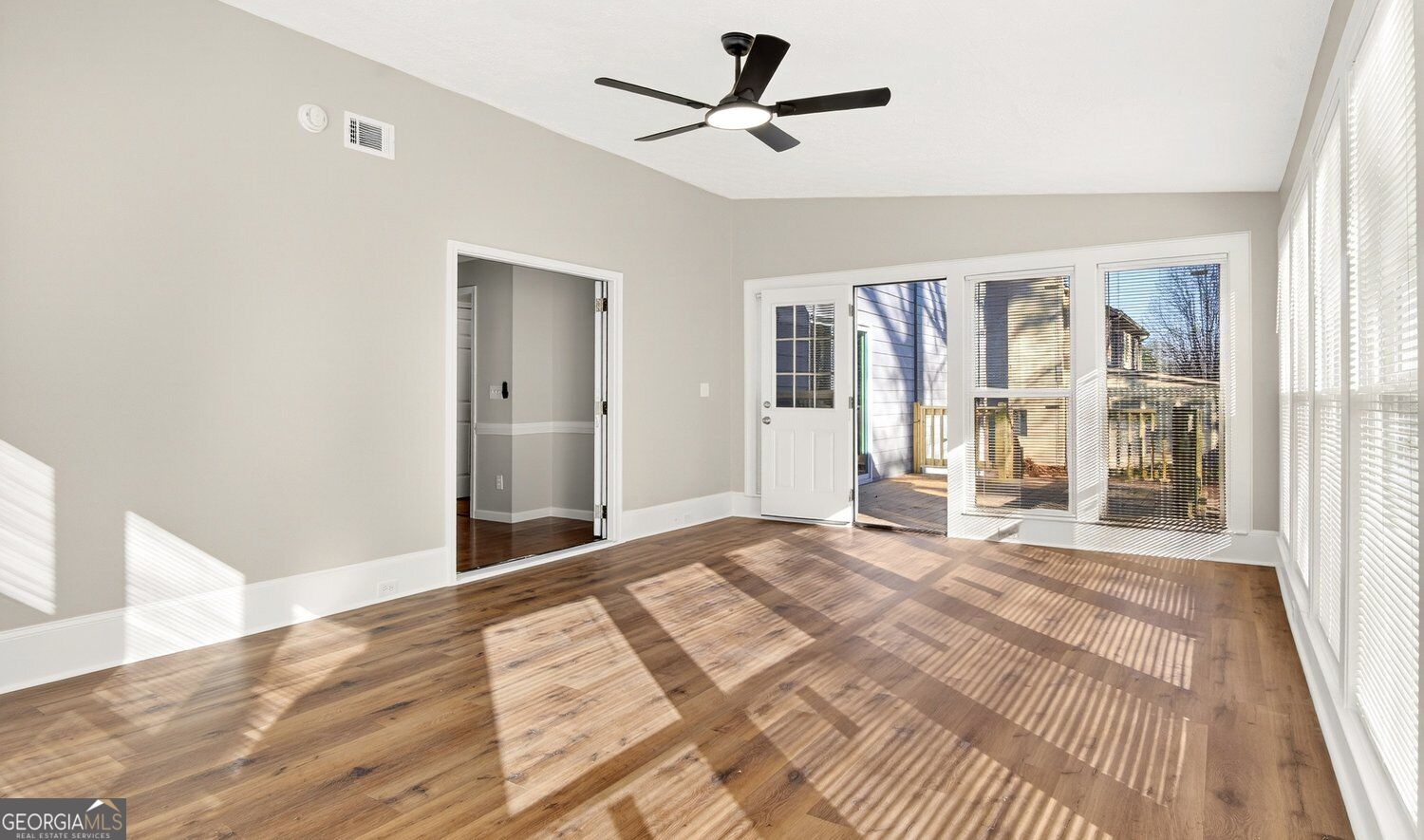 1837 Coventry Way Property Photo 13