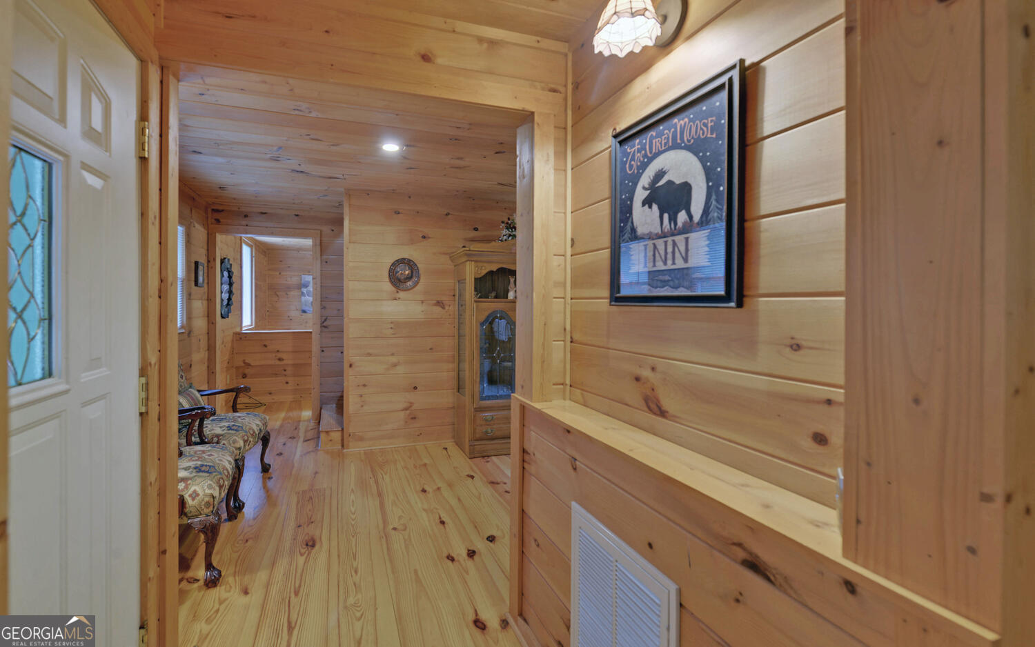 1055 Wolfpen Trail Property Photo 4