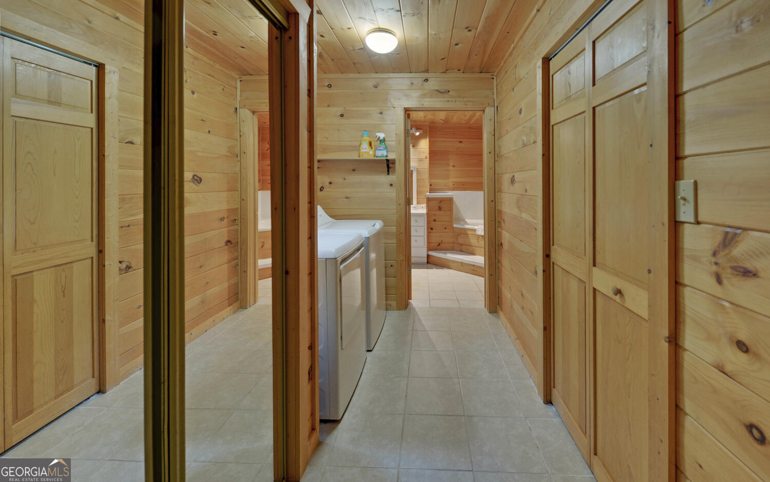 1055 Wolfpen Trail Property Photo 18