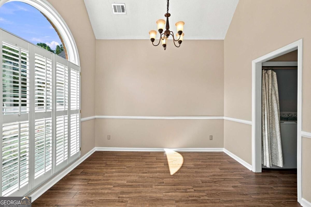 4085 Berkeley Park Drive Property Photo 5