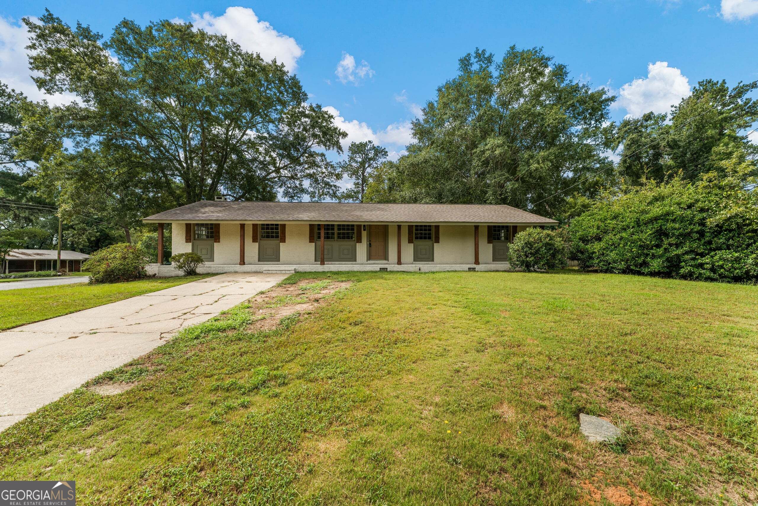 4430 Norcross Drive Property Photo 1