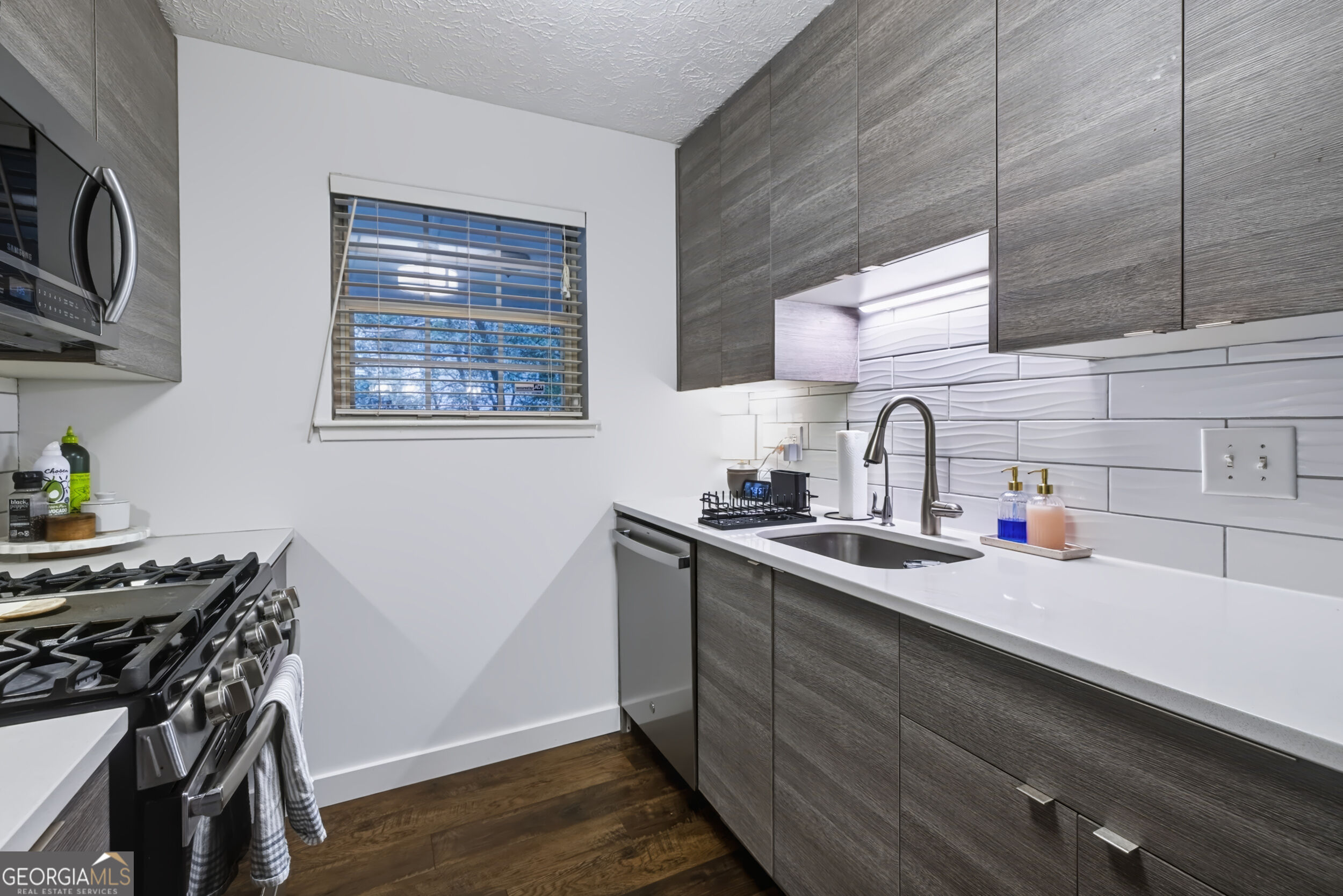 6804 Glenridge Drive # D Property Photo 18
