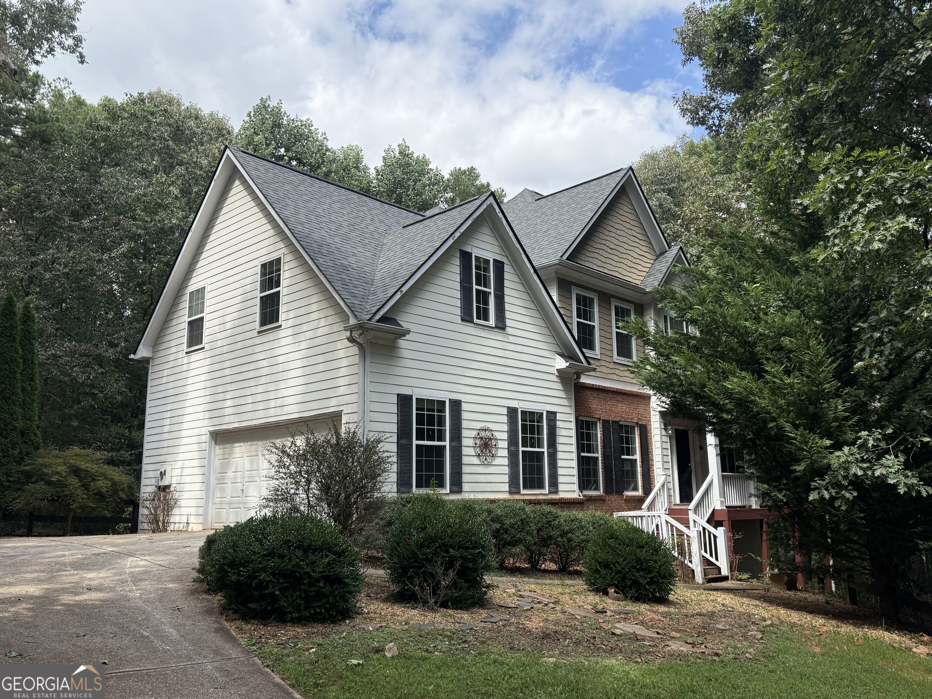 592 Crooked Creek Drive Property Photo 1