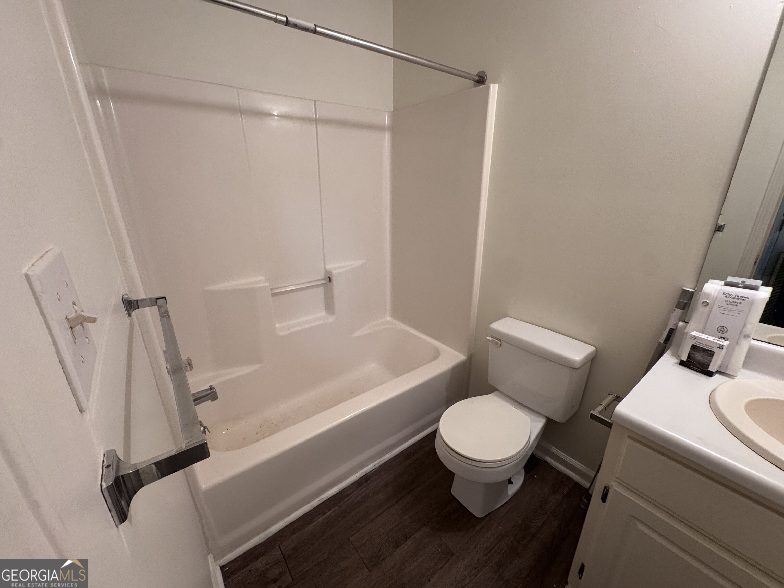 1403 Claxton Dairy Rd # B Property Photo 6