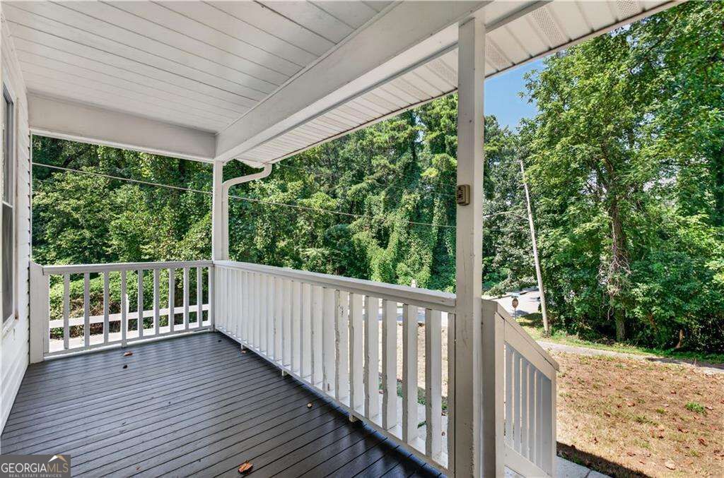 2518 Ridgecrest Drive Property Photo 2