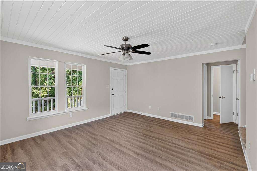 2518 Ridgecrest Drive Property Photo 9