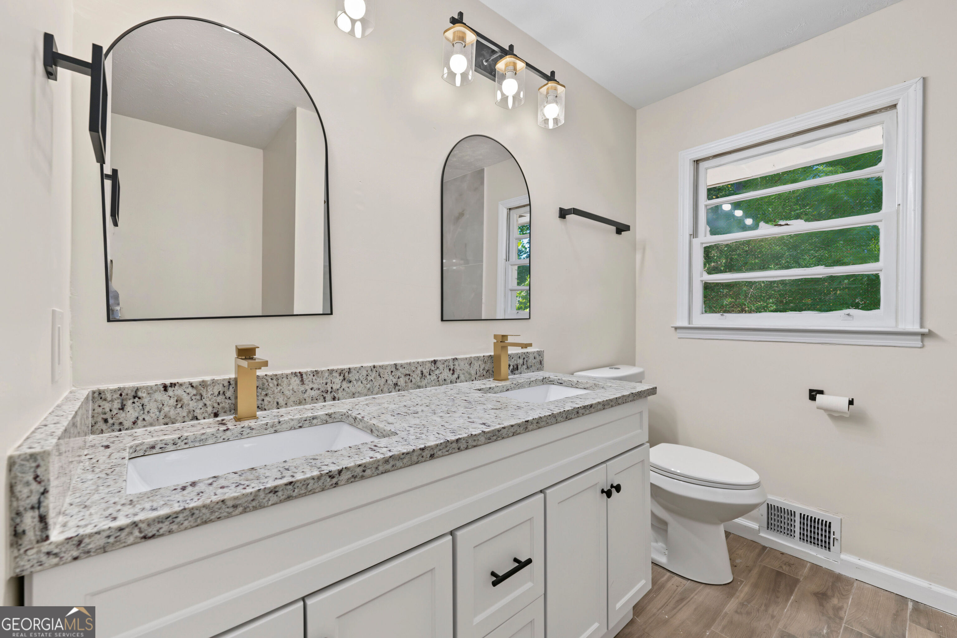 3954 Artist View Property Photo 12