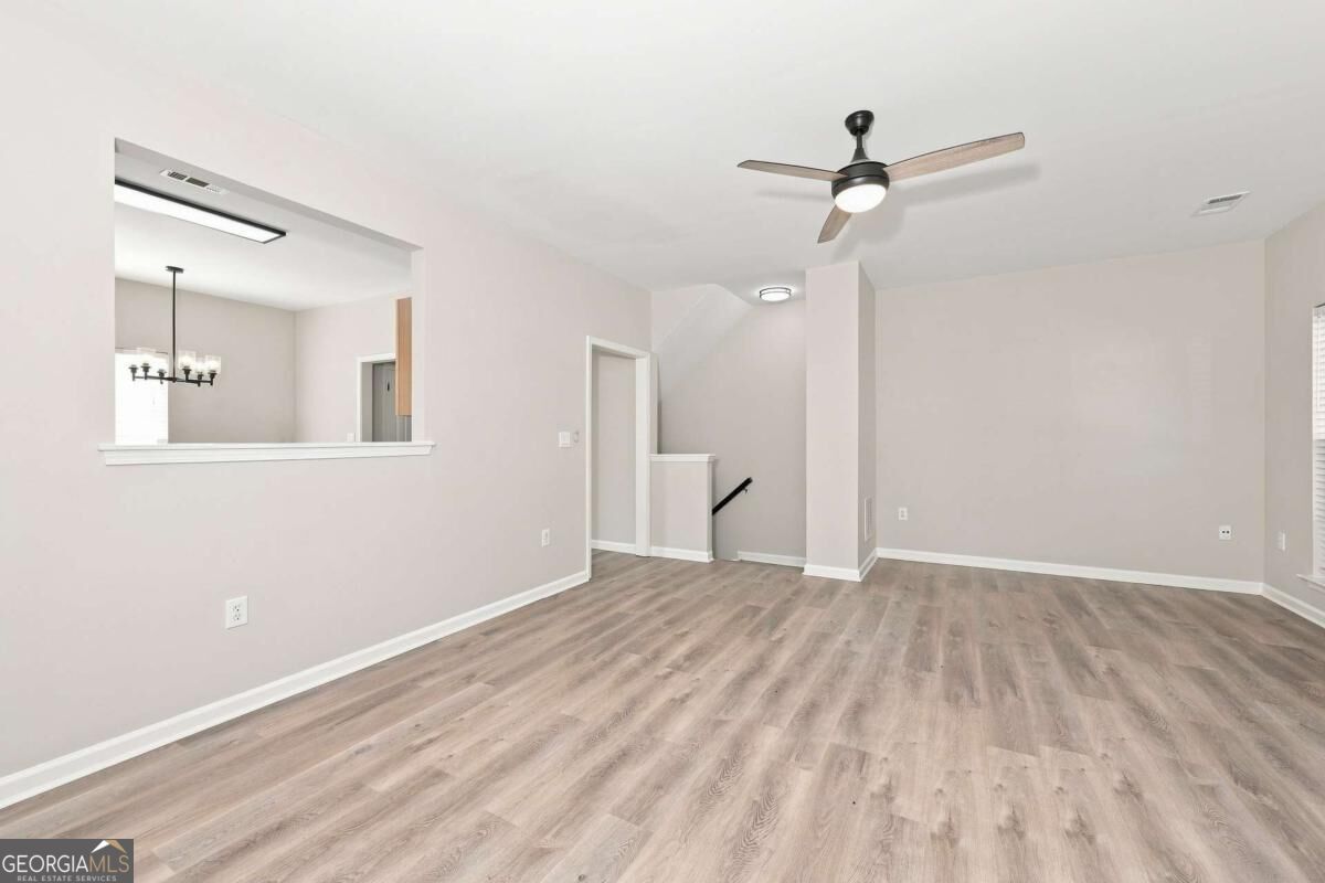 2408 Beaver Falls Drive Property Photo 4