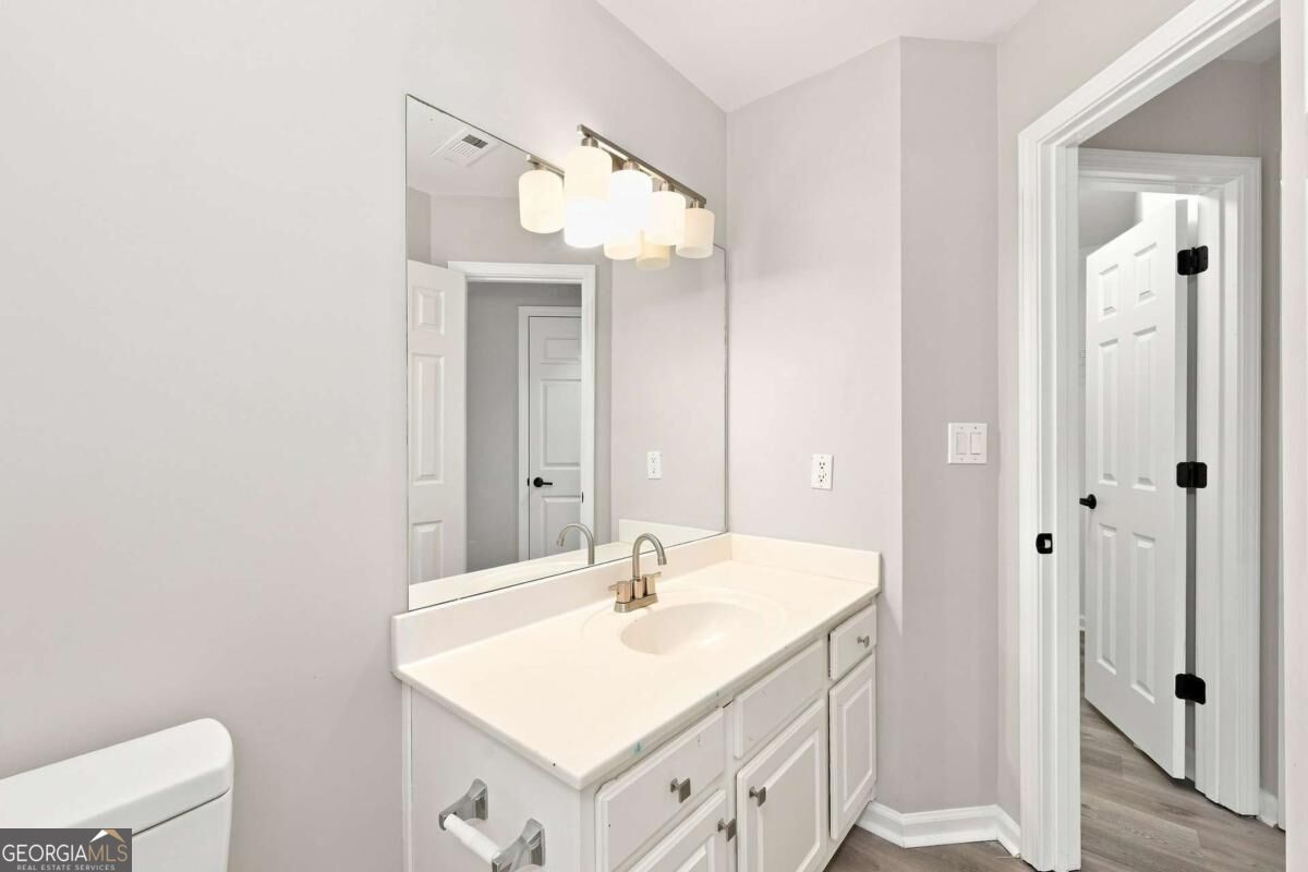 2408 Beaver Falls Drive Property Photo 11