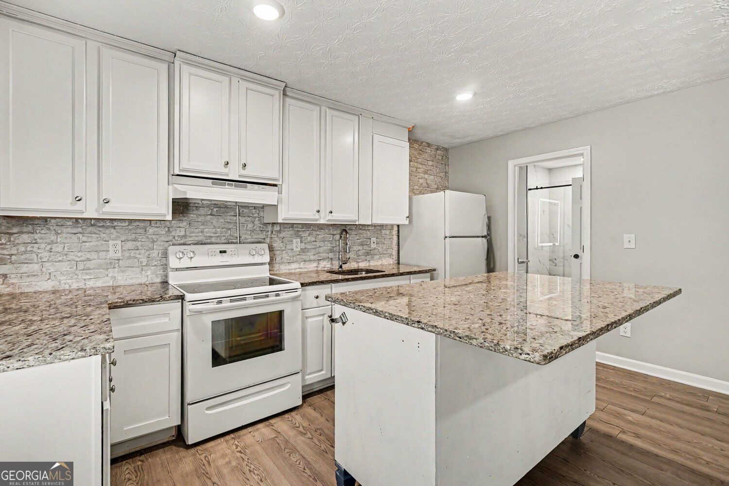 524 Martin Forest Lane Se Property Photo 34