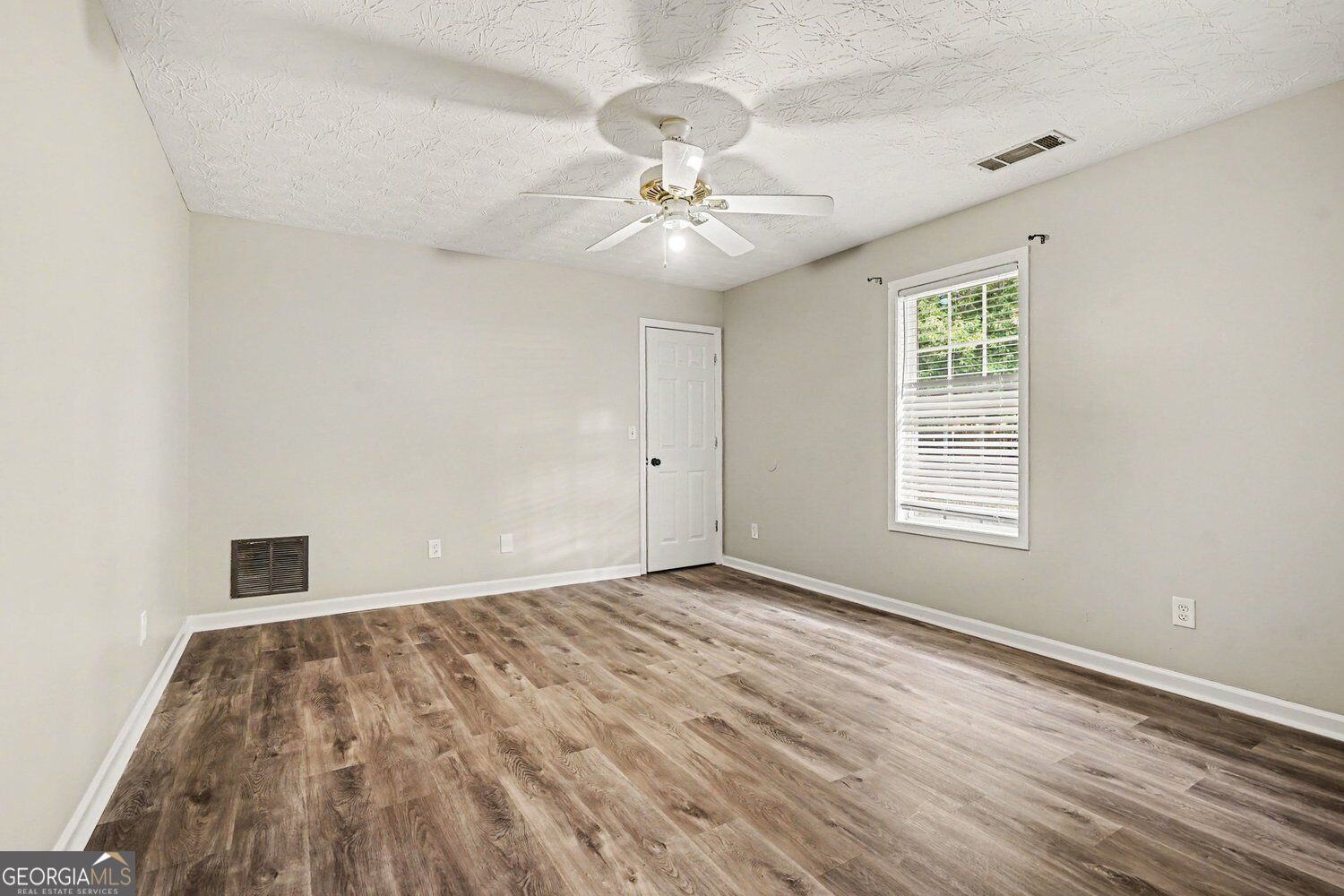 524 Martin Forest Lane Se Property Photo 38