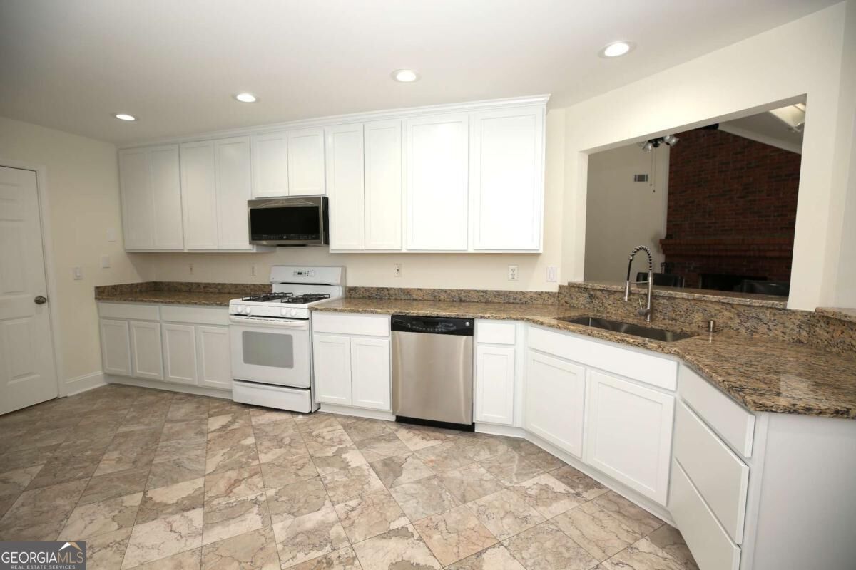 3458 English Oaks Drive Nw Property Photo 10