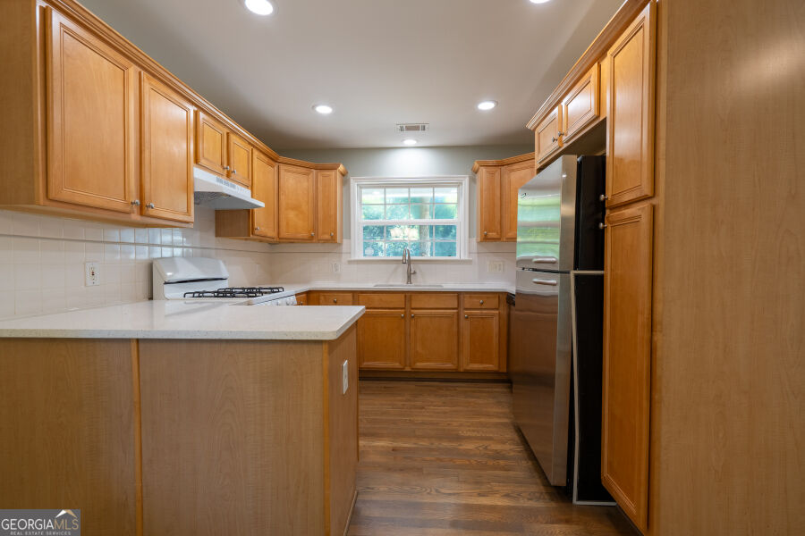 819 Gaston Property Photo 6