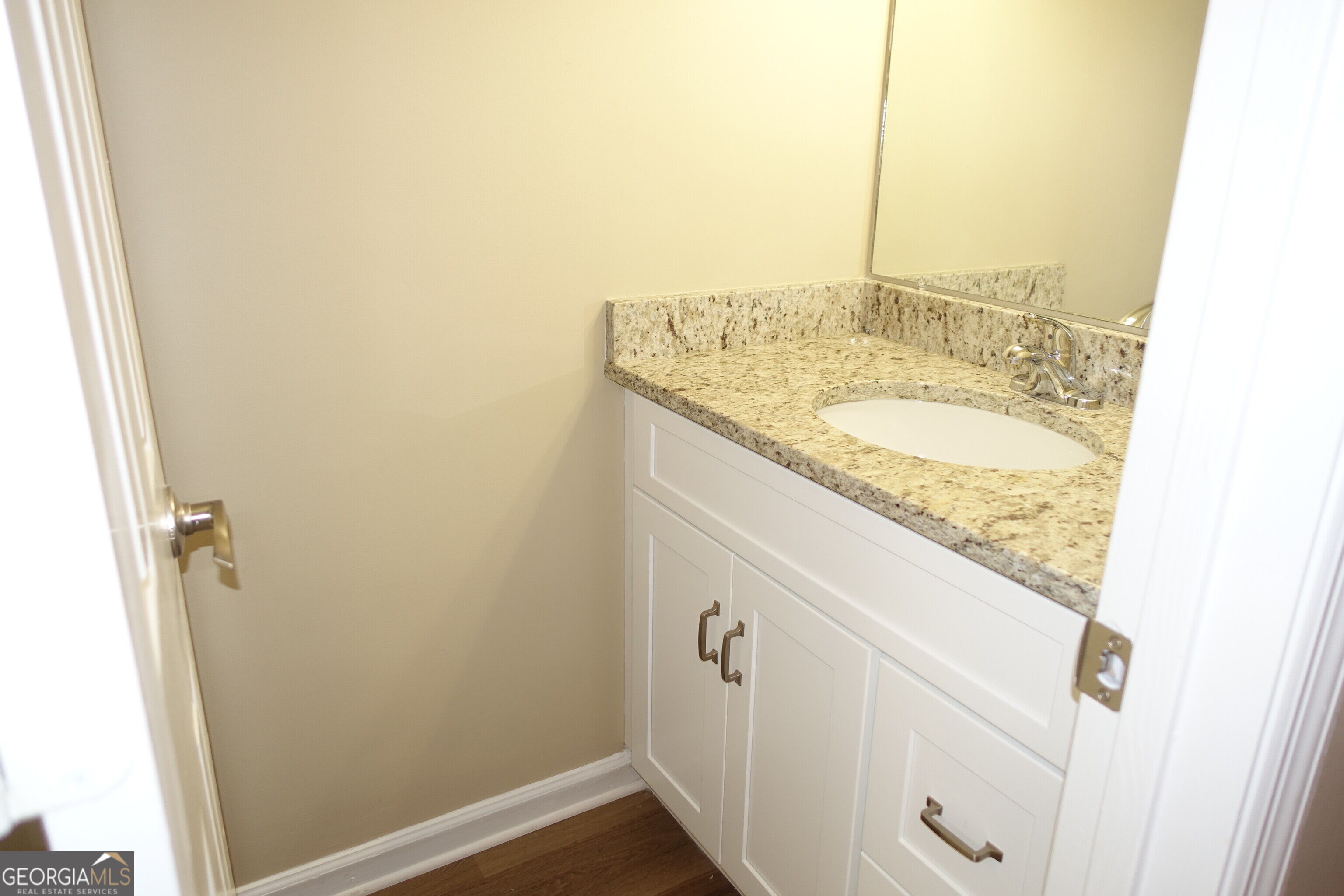 103 Cherry Hollow Property Photo 7