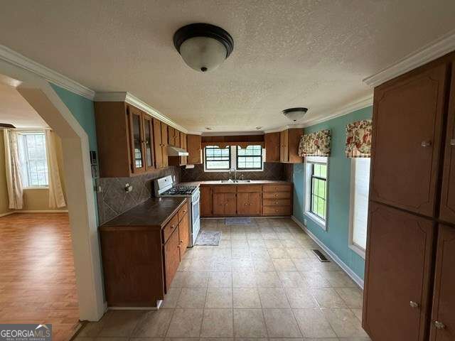 311 Old Mail Road Property Photo 3