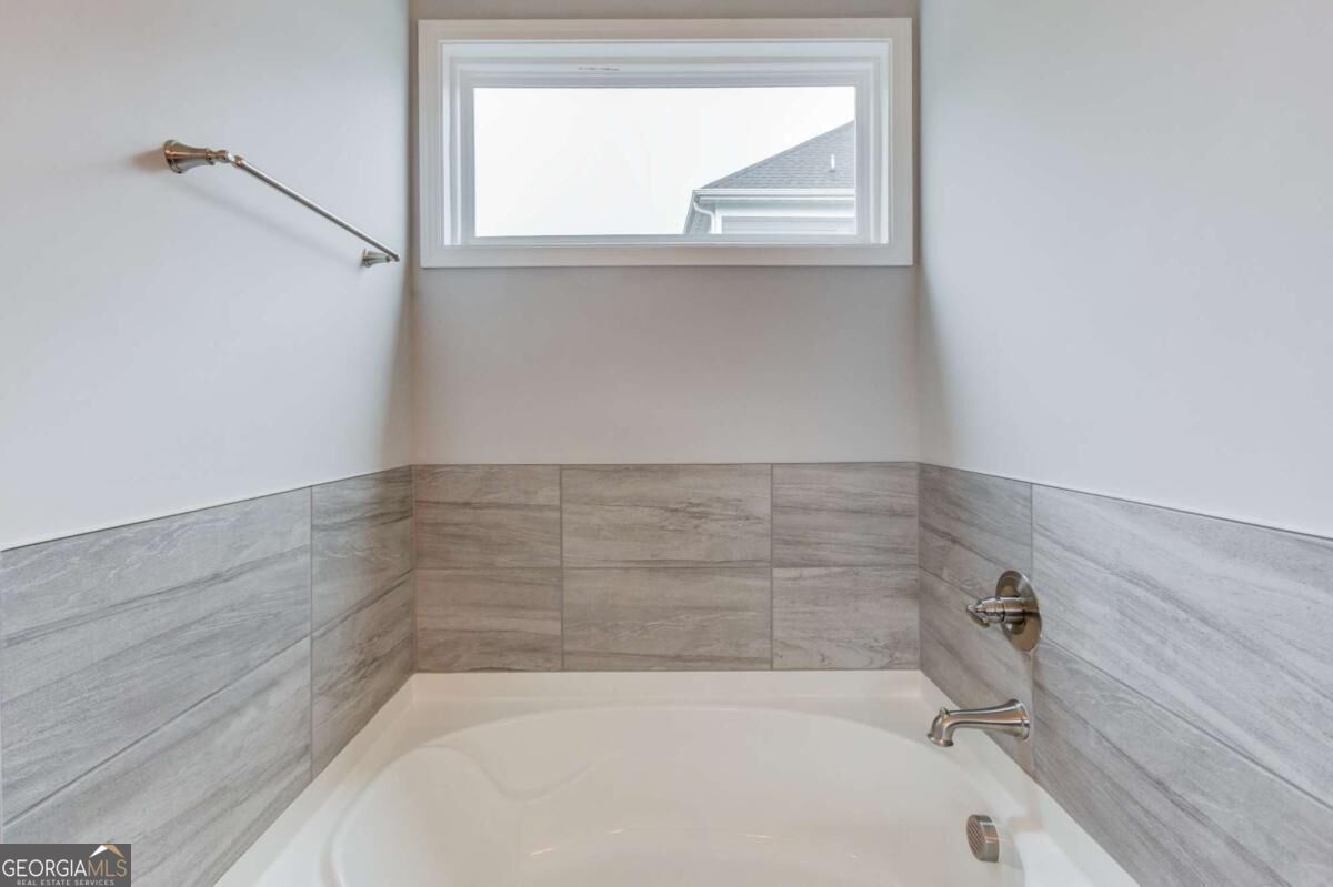 464 Michigan Circle Property Photo 26