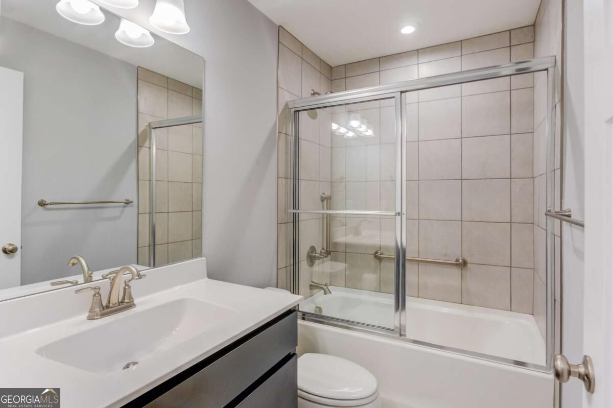 464 Michigan Circle Property Photo 38