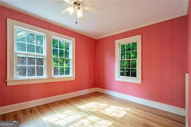 1119 University Drive Ne Property Photo 20