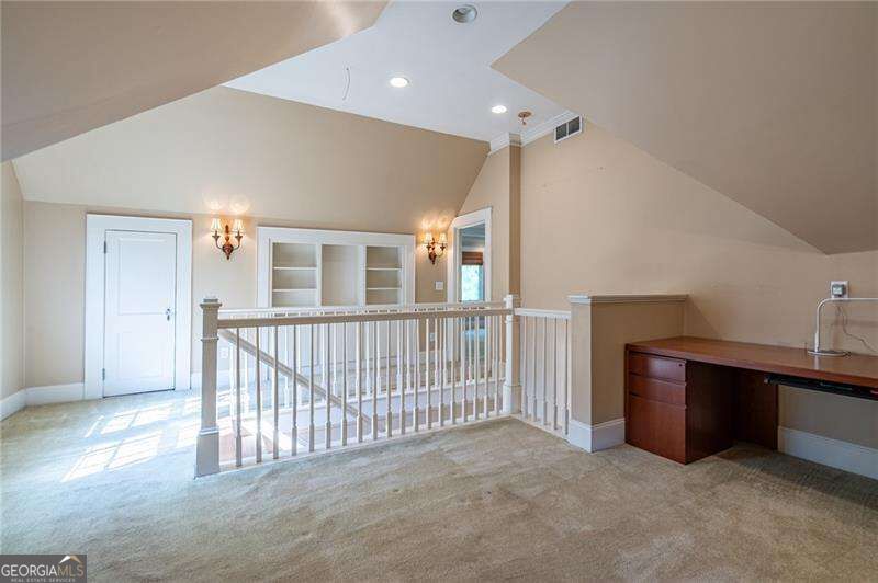 1119 University Drive Ne Property Photo 23