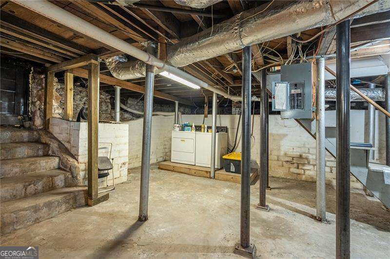 1119 University Drive Ne Property Photo 32