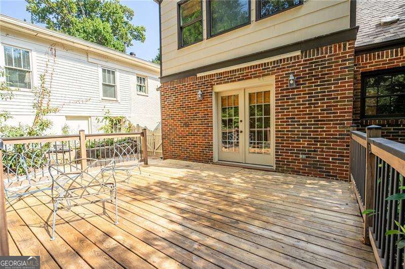 1119 University Drive Ne Property Photo 34
