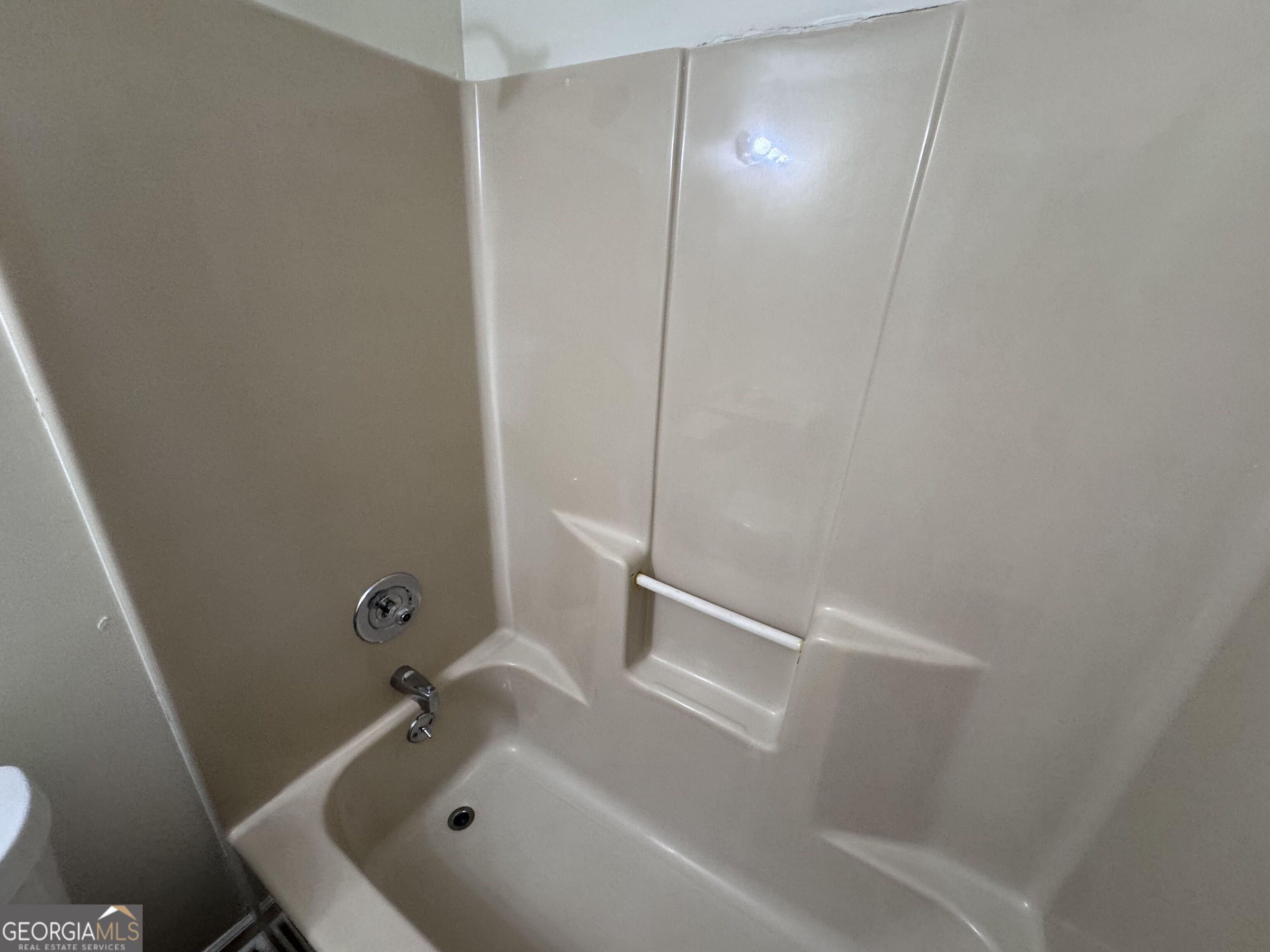 510 Cypress Drive # A Property Photo 5