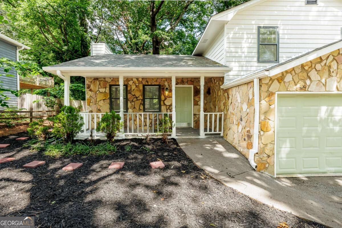 627 Ridge Avenue Property Photo 1