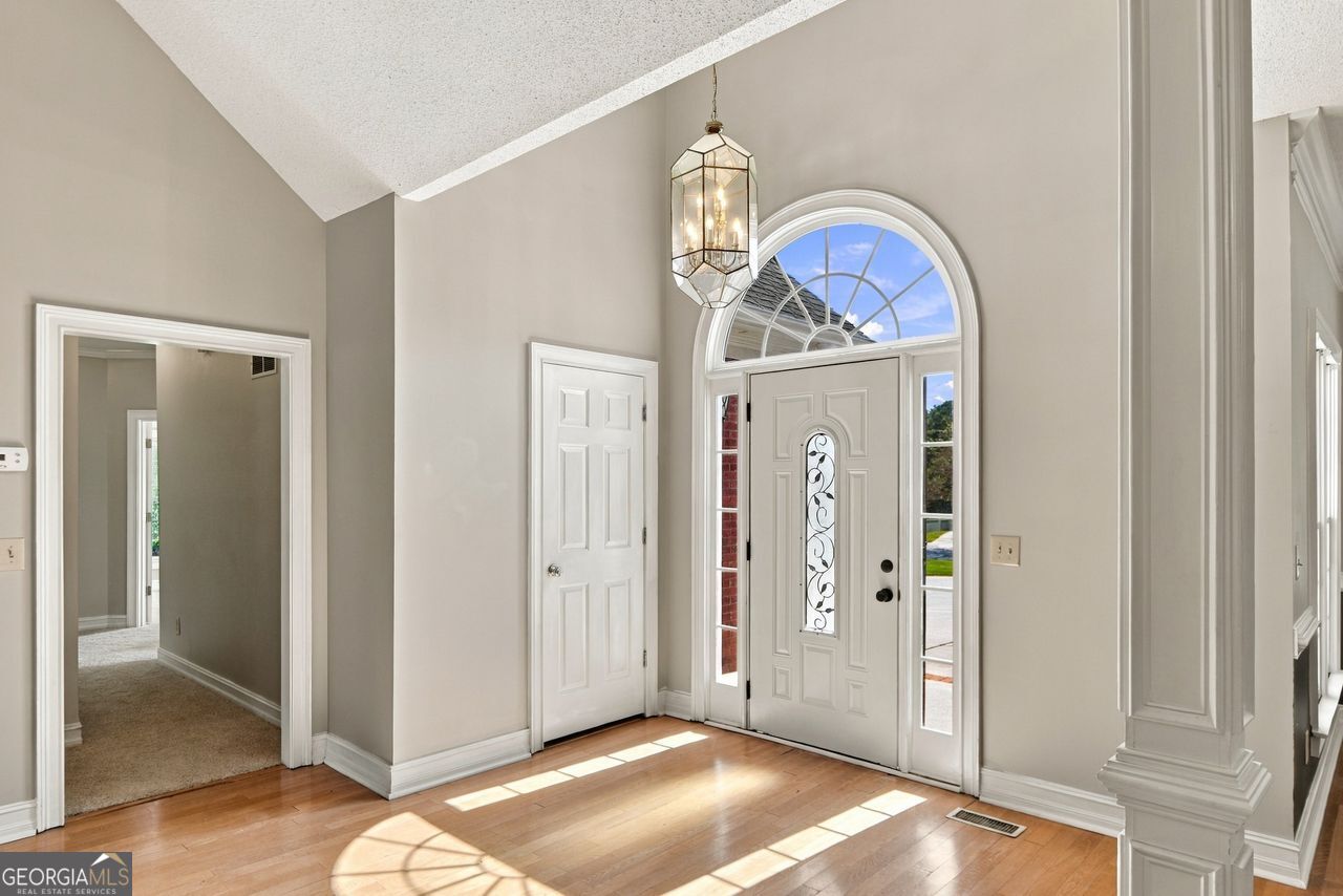 1209 Dover Place Se Property Photo 8