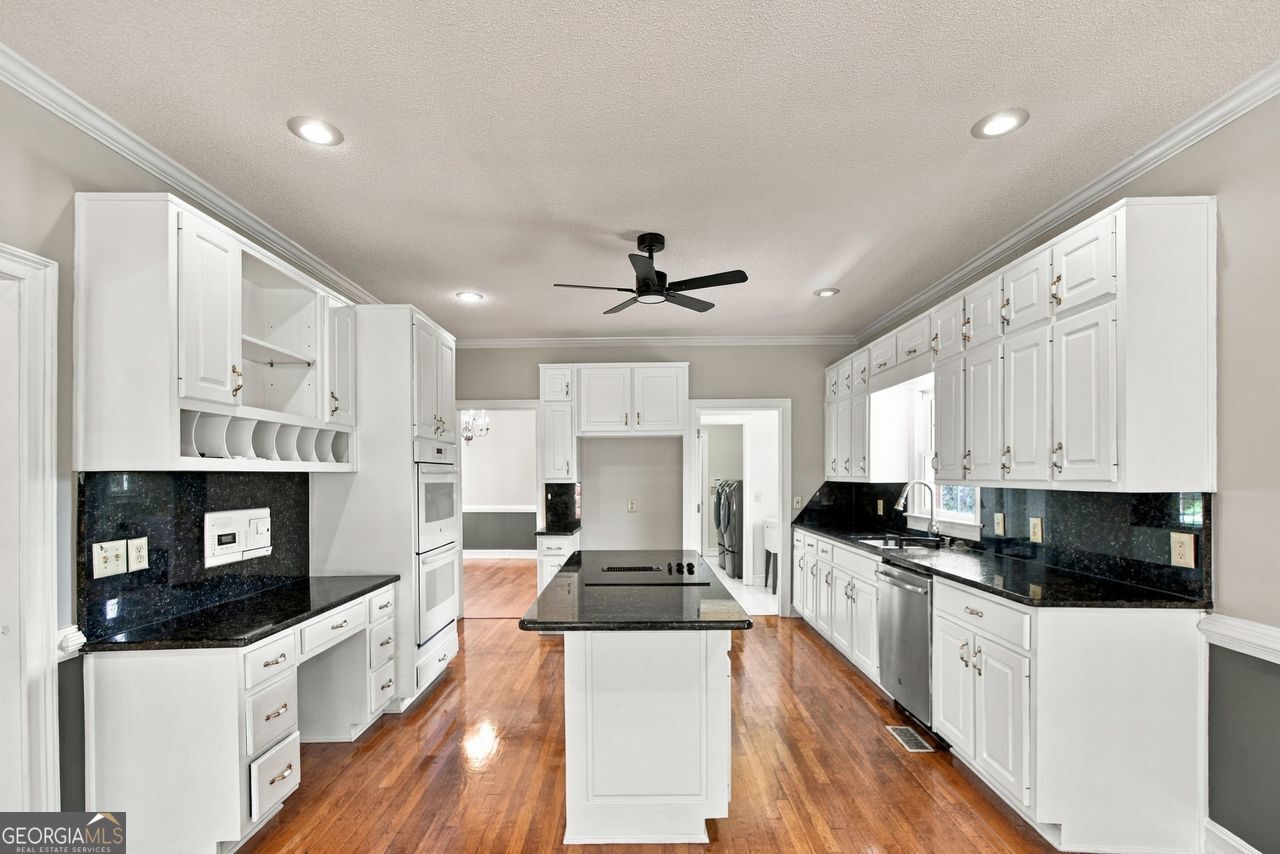 1209 Dover Place Se Property Photo 13