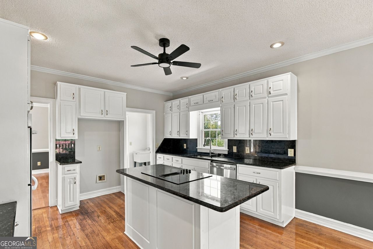1209 Dover Place Se Property Photo 14