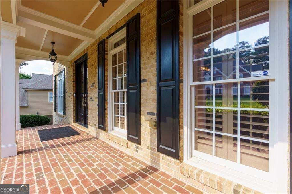 211 Cedar Woods Way Property Photo 3