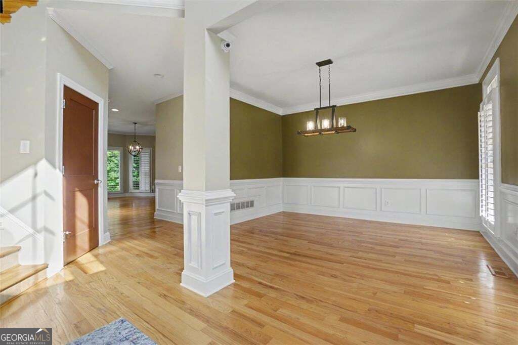 211 Cedar Woods Way Property Photo 5