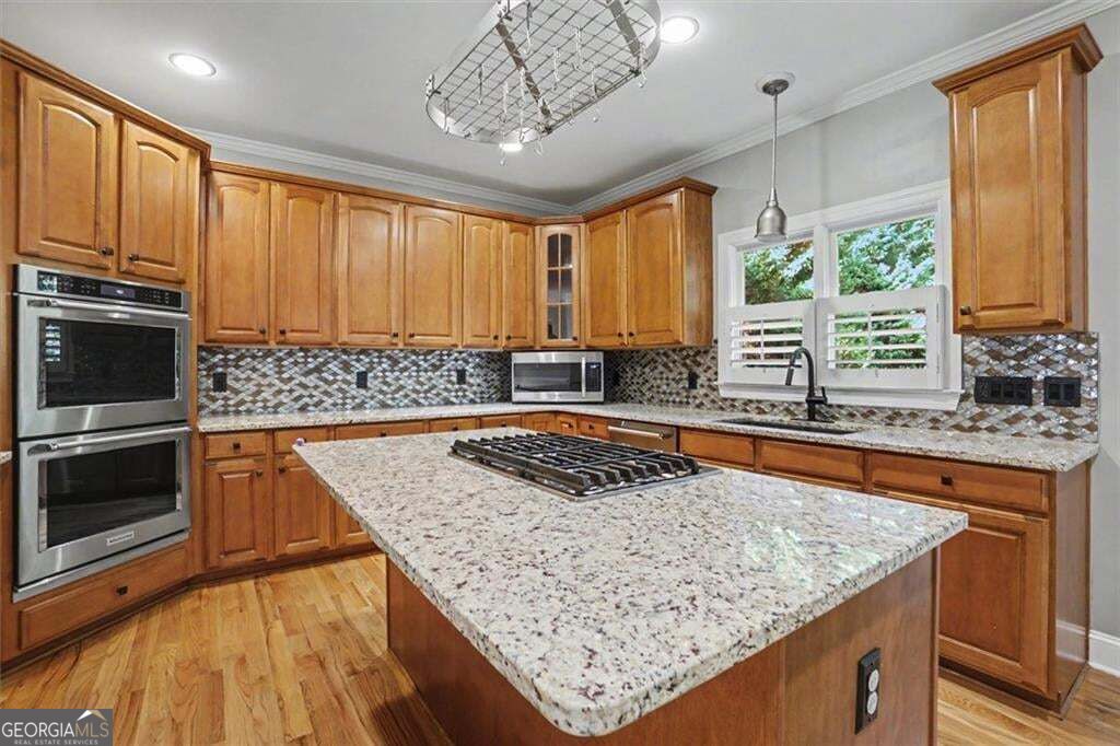 211 Cedar Woods Way Property Photo 12