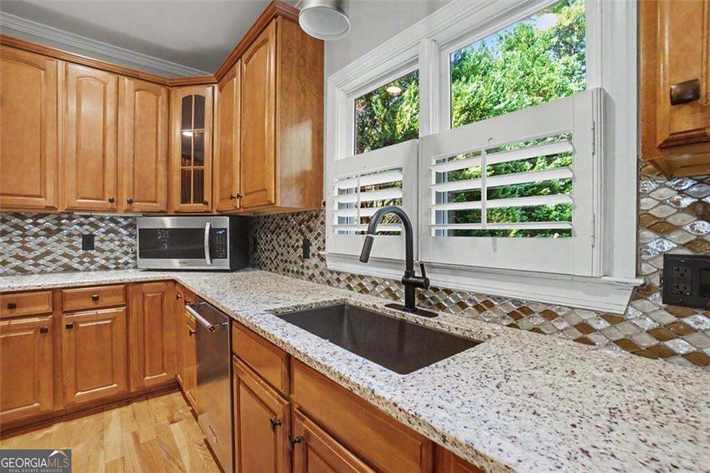 211 Cedar Woods Way Property Photo 13