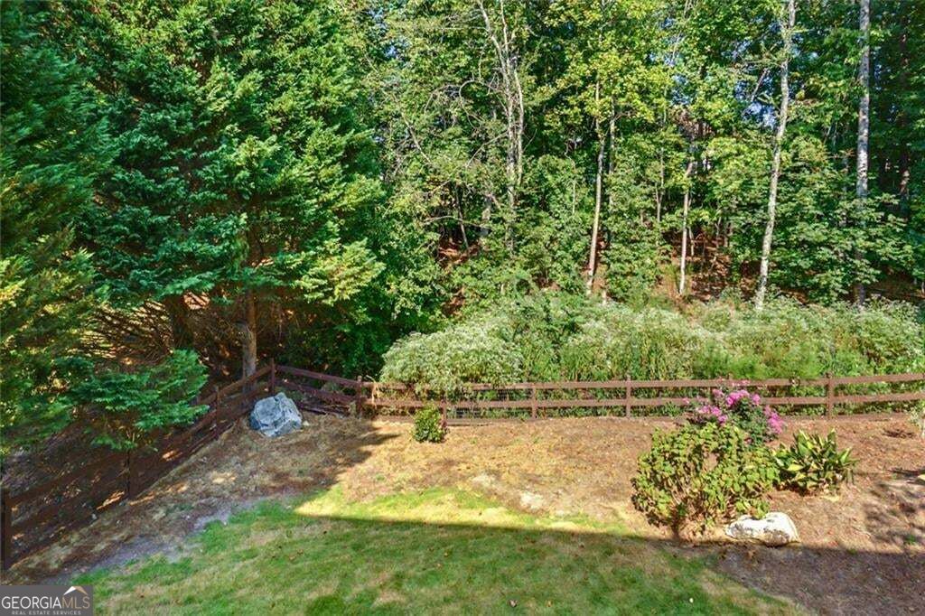 211 Cedar Woods Way Property Photo 27