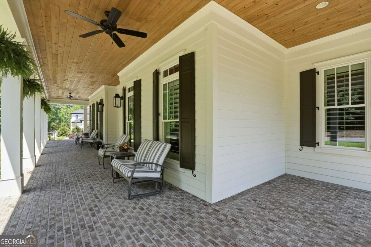 1570 Redd Road Property Photo 3