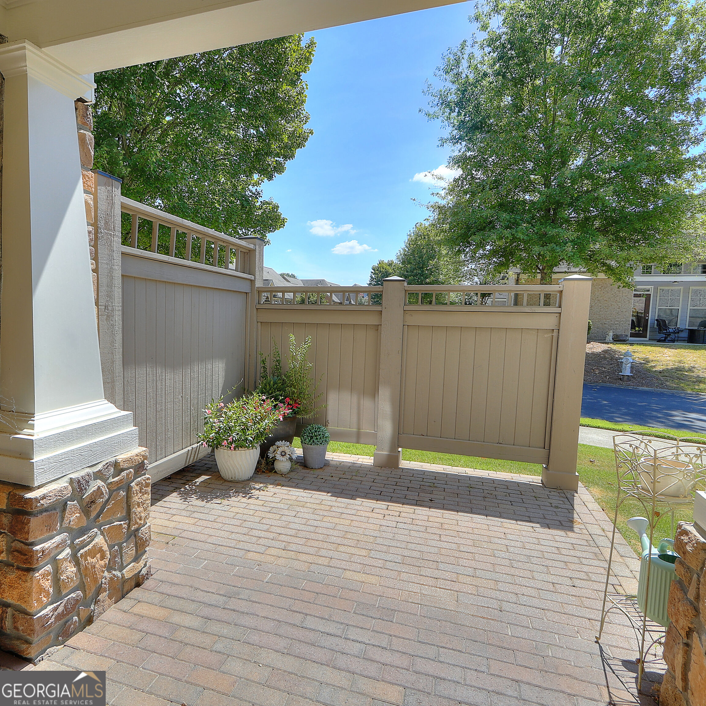 2845 Middlecreek Way Property Photo 5
