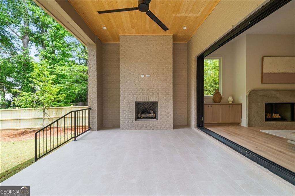 175 Pebble Trail Property Photo 22