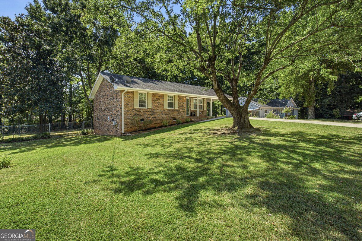 241 Doster Drive Property Photo 5