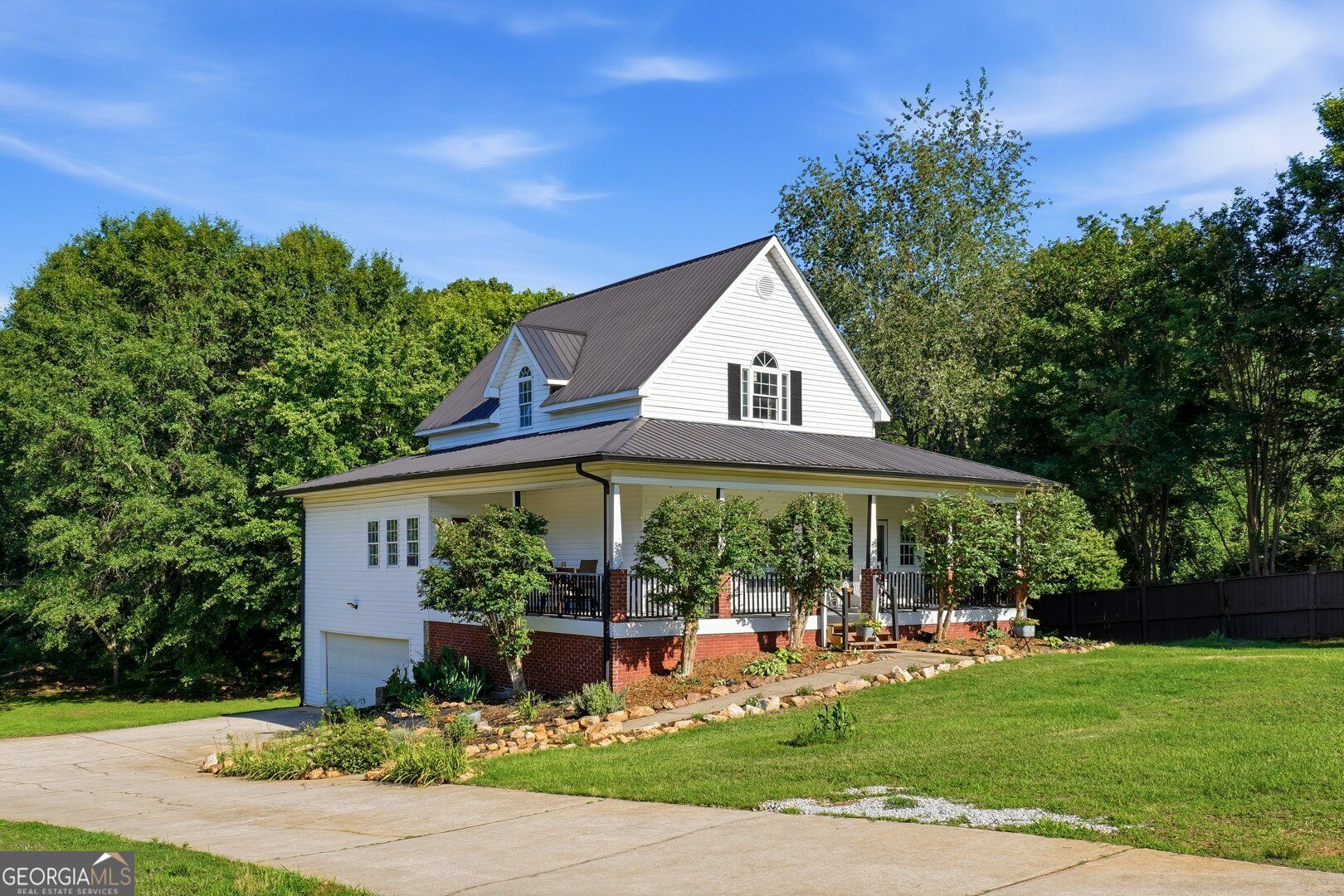 4303 Yeager Road Property Photo 1