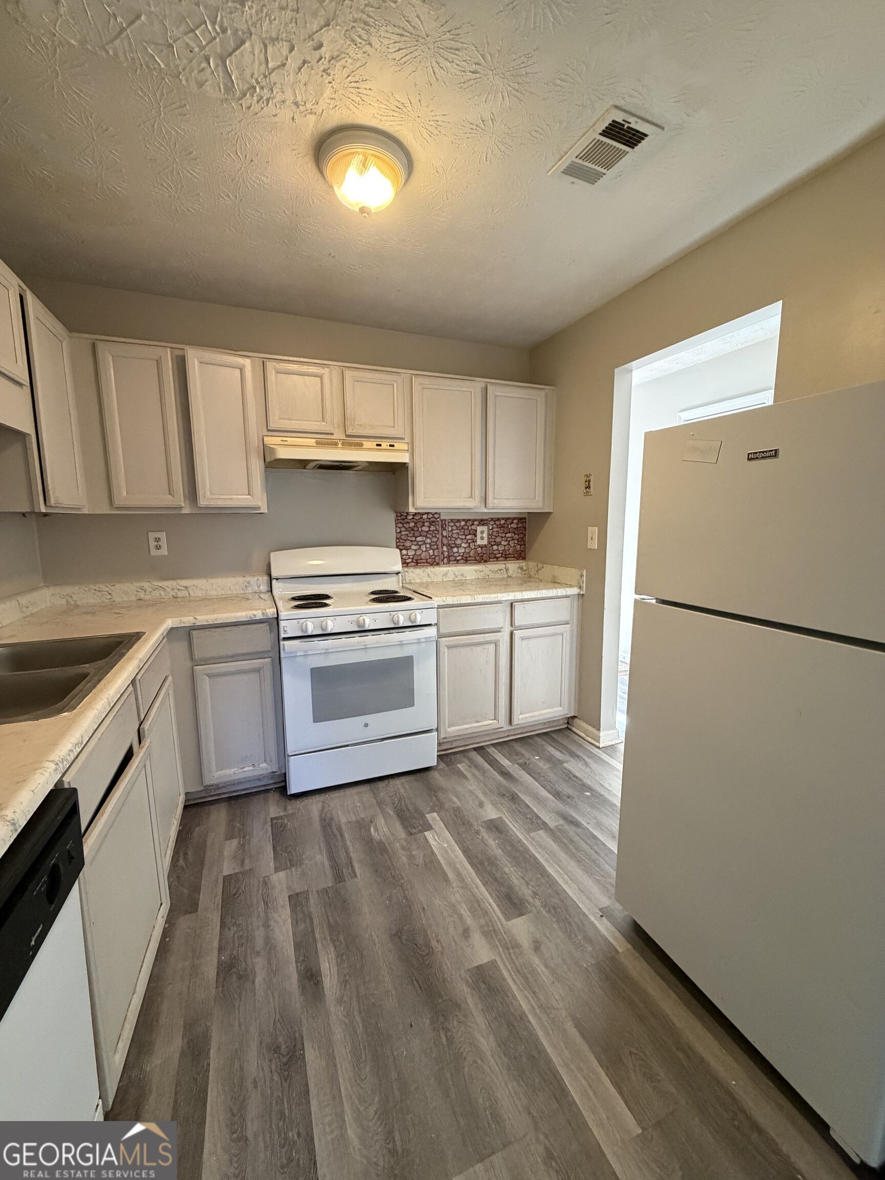 1744 Se Bob White Lane Property Photo 4