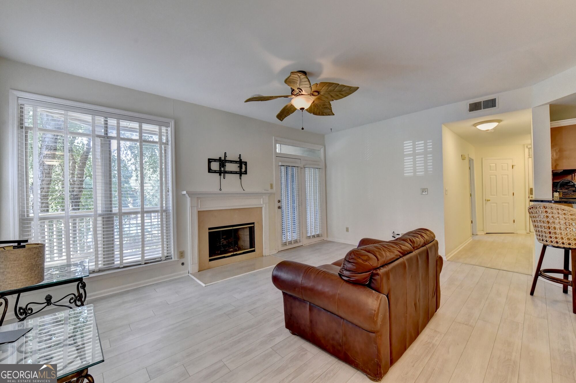 1303 Mcgill Park Avenue Ne Property Photo 6