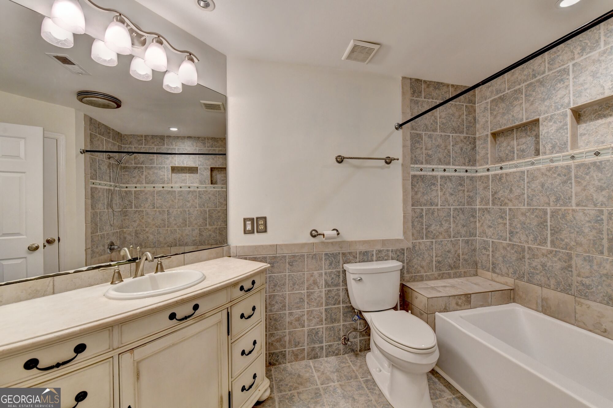 1303 Mcgill Park Avenue Ne Property Photo 28