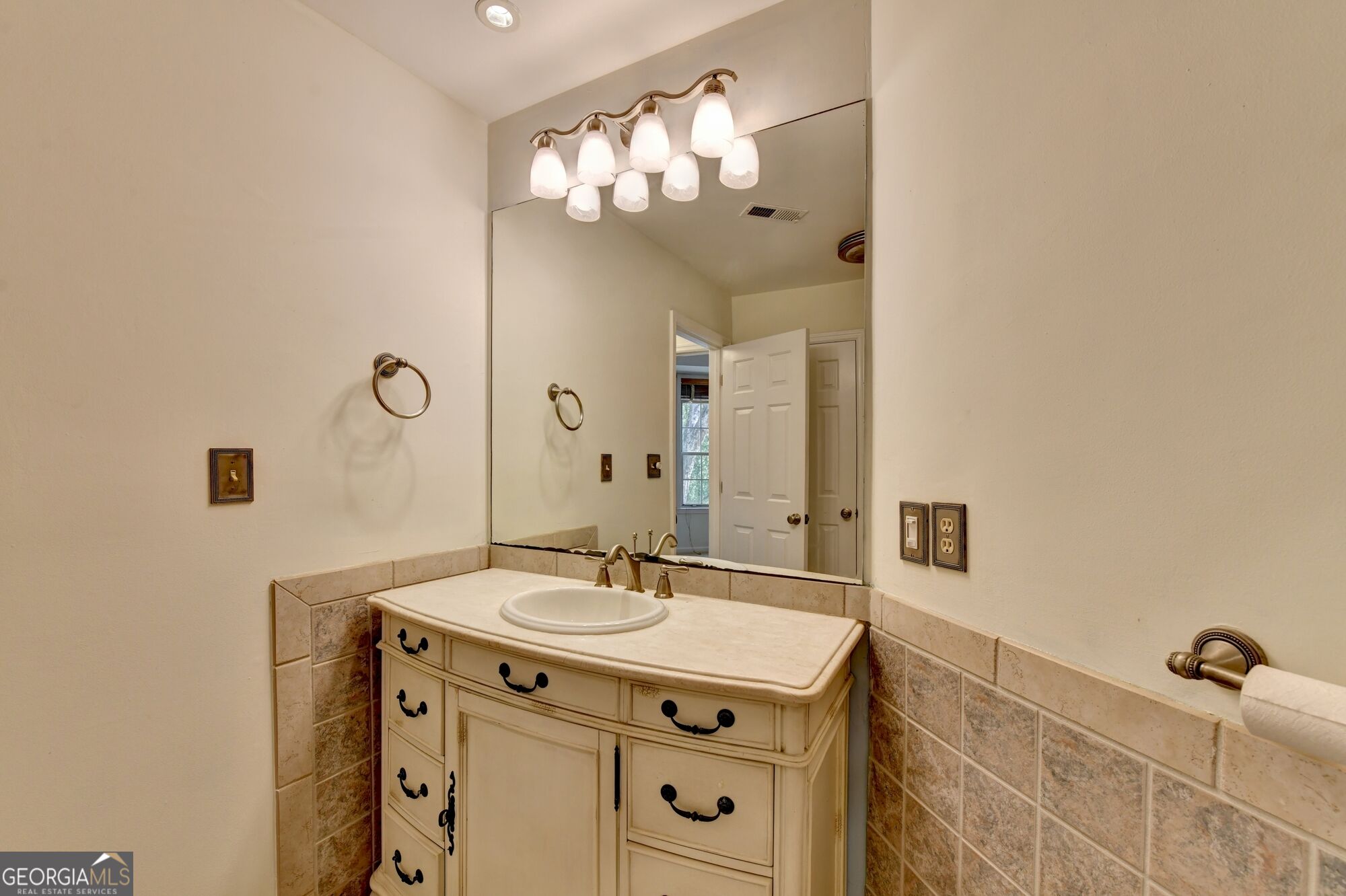 1303 Mcgill Park Avenue Ne Property Photo 29