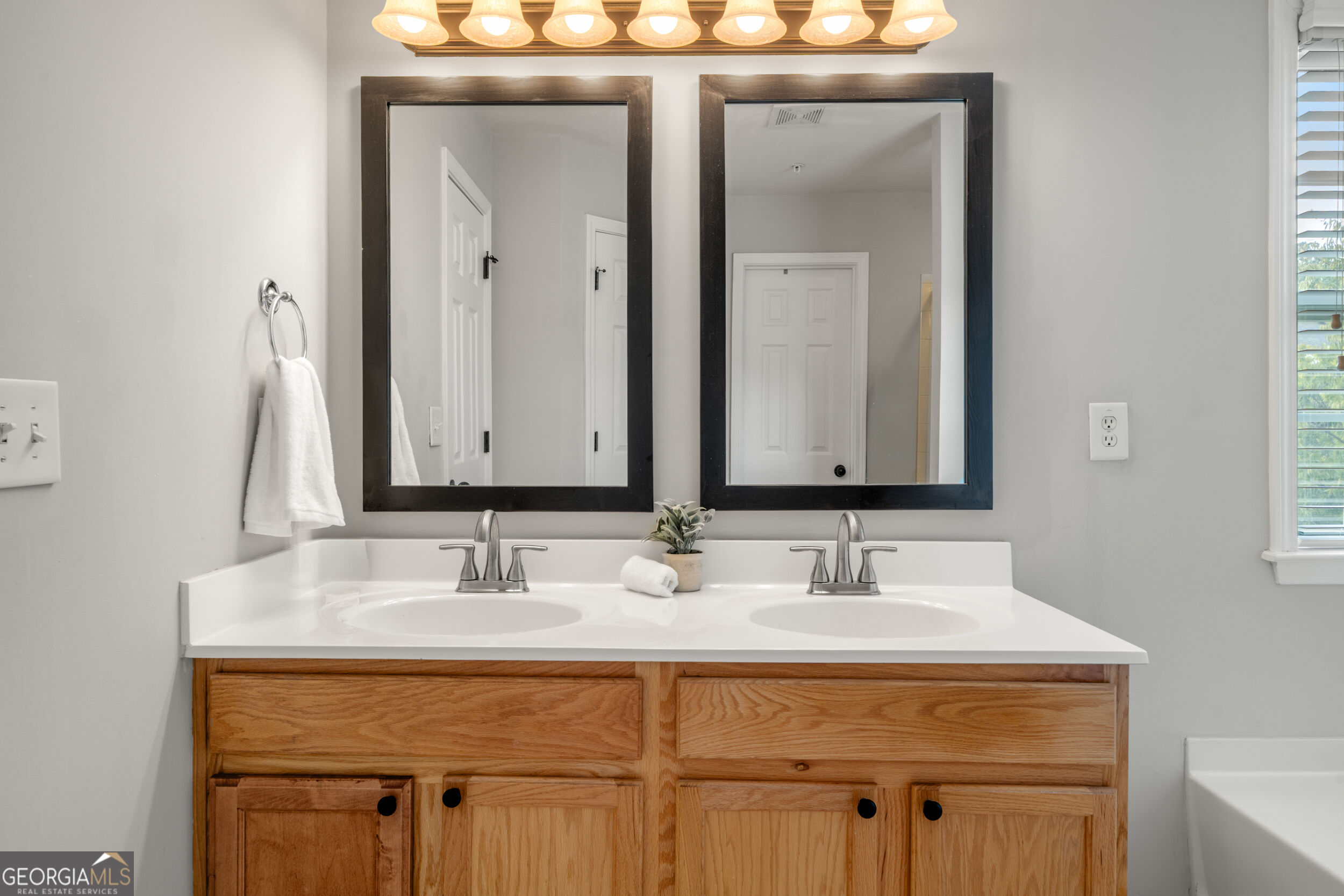11261 Musette Circle Property Photo 16